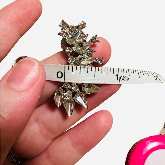 Express Rhinestone Crystal Cuff Clip Earring 1 piece Fashion Jewelry (left ear) - Picture 9 of 10